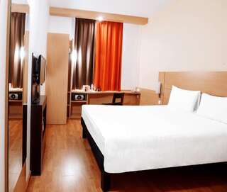 Отель Ибис Нур-Султан Нур-Султан Стандартный двухместный номер с 1 кроватью и видом на город-1